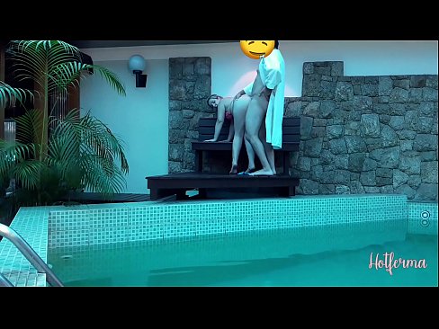 ❤️ Boss lädt Dienstmädchen zum Pool ein, kann aber einem heißen Sex nicht widerstehen ❌ Super sex bei uns ❌️